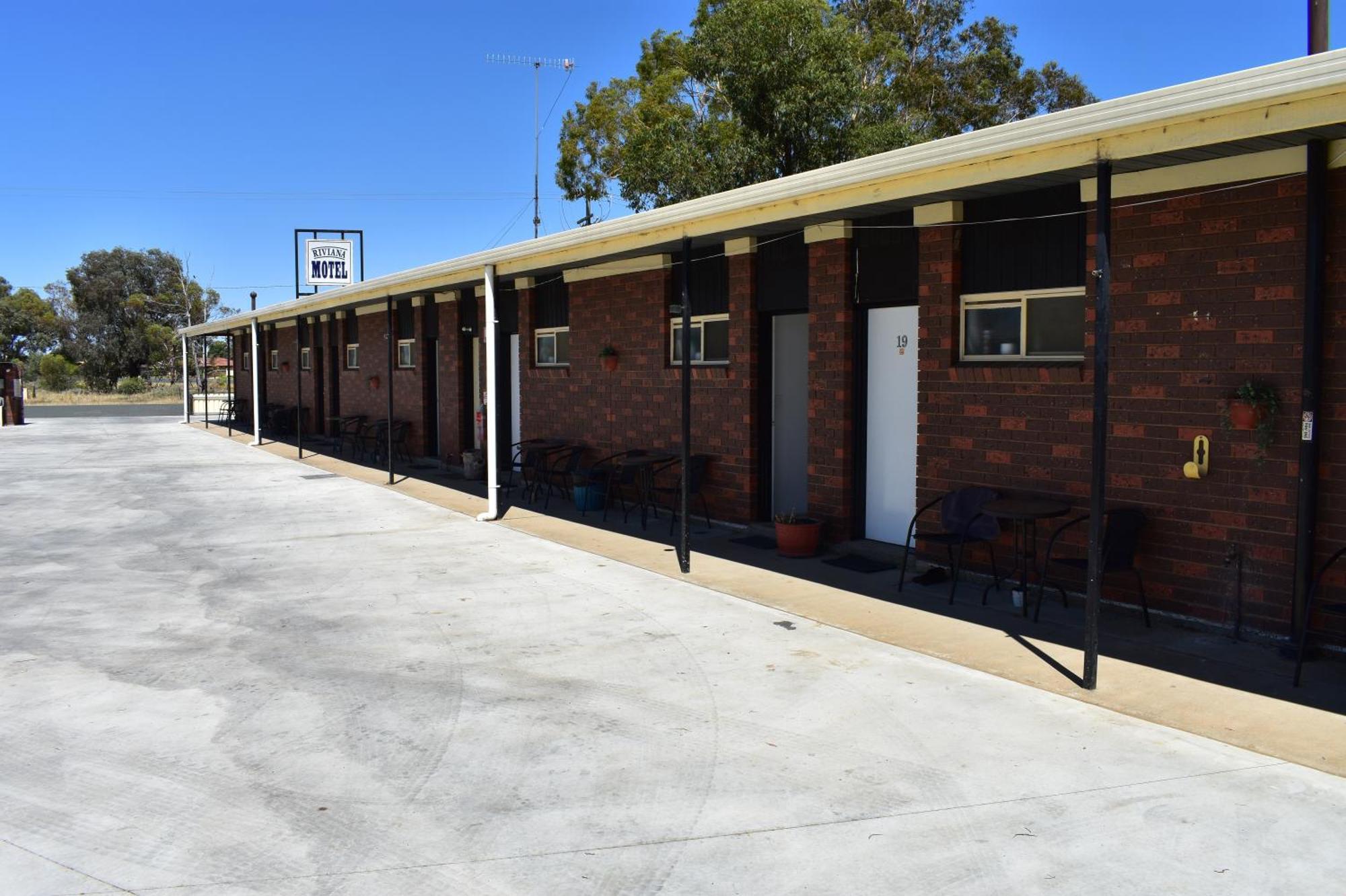 Riviana Motel Deniliquin Kültér fotó