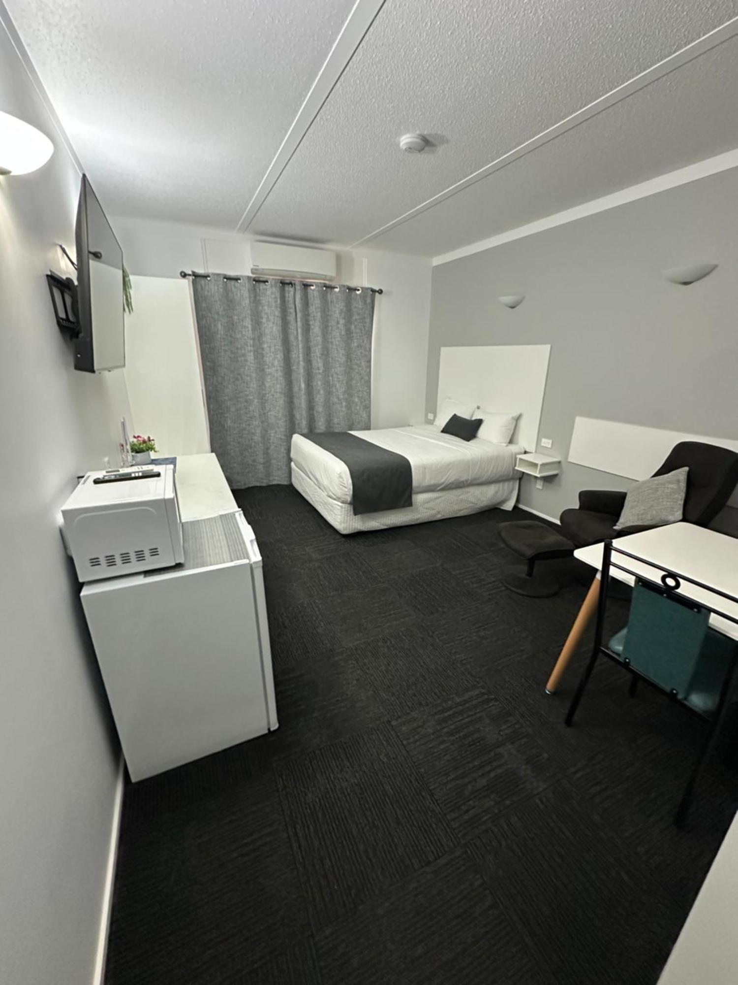 Riviana Motel Deniliquin Kültér fotó