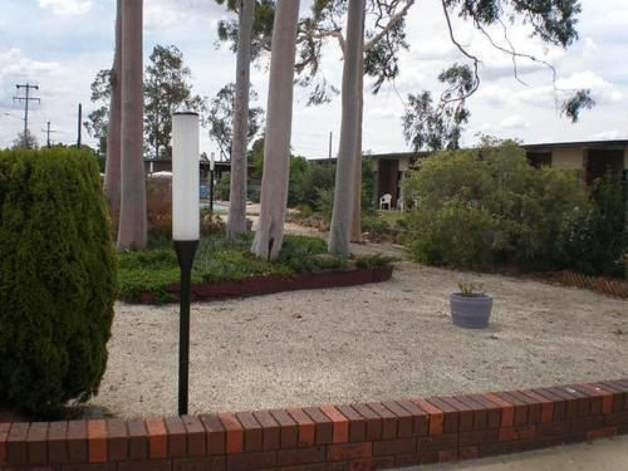 Riviana Motel Deniliquin Kültér fotó
